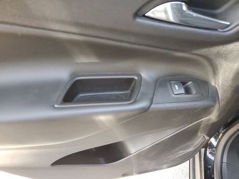 Used 2022 Chevrolet Equinox LT FWD image 16