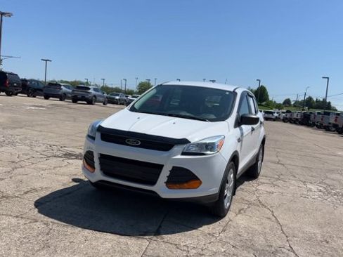 Used 2016 Ford Escape S FWD image 4