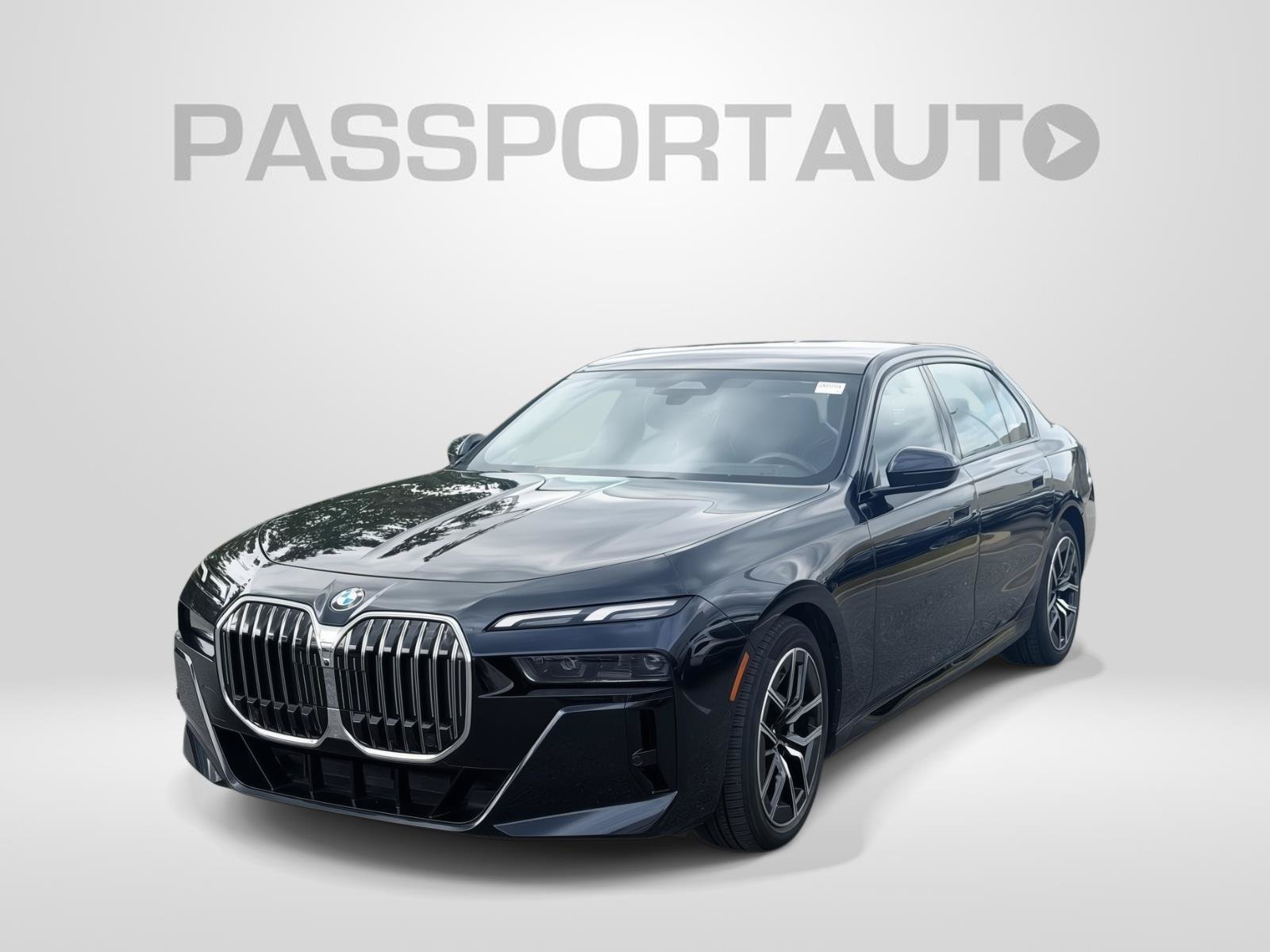 Used 2023 BMW 760i xDrive w/ Parking Assistance Package AWD/4WD image 1
