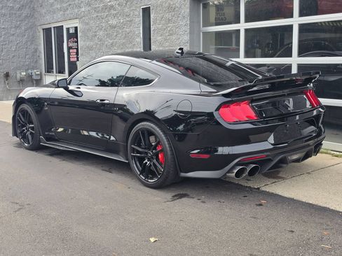 Used 2020 Ford Mustang Shelby GT500 w/ Technology Package RWD image 5