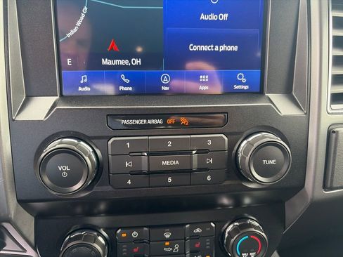 Used 2019 Ford F150 XLT w/ Equipment Group 302A Luxury AWD/4WD image 22