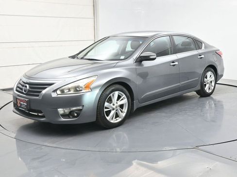 Used 2015 Nissan Altima 2.5 SL w/ Technology Package FWD image 1