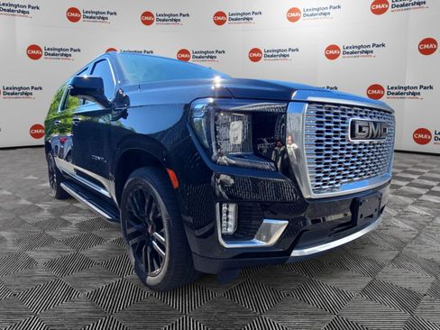 Used 2023 GMC Yukon XL Denali AWD/4WD image 1