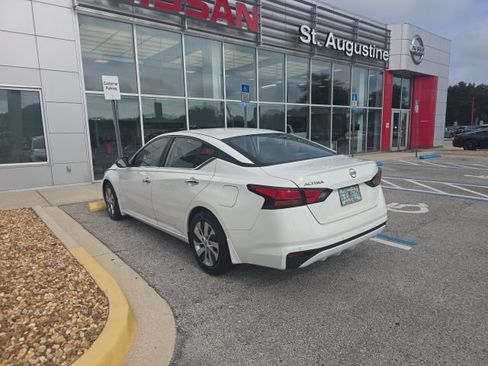 Certified 2024 Nissan Altima 2.5 S FWD image 3
