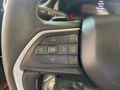 Used 2023 Jeep Grand Cherokee Altitude AWD/4WD image 32