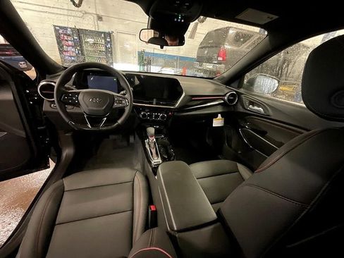 New 2026 Chevrolet Trax RS w/ Sunroof Package FWD image 3