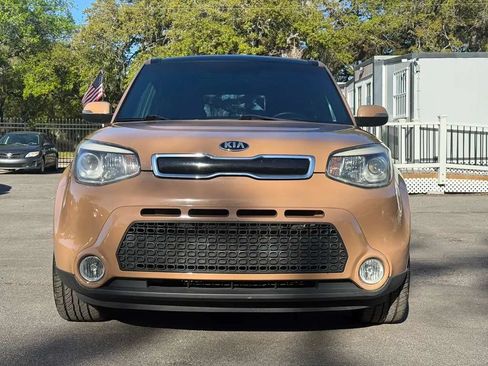 Used 2014 Kia Soul ! w/ Sun & Sound Package FWD image 2
