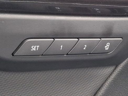 Certified 2025 Buick Envision Preferred image 29