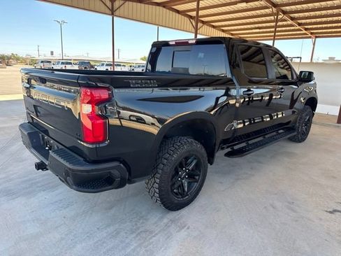 Used 2022 Chevrolet Silverado 1500 LT Trail Boss w/ LT Trail Boss Premium Package AWD/4WD image 8