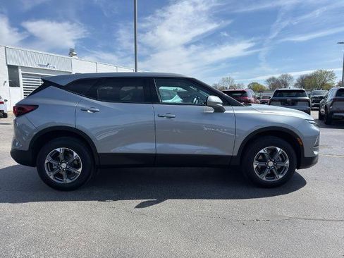 New 2025 Chevrolet Blazer LT AWD/4WD image 4