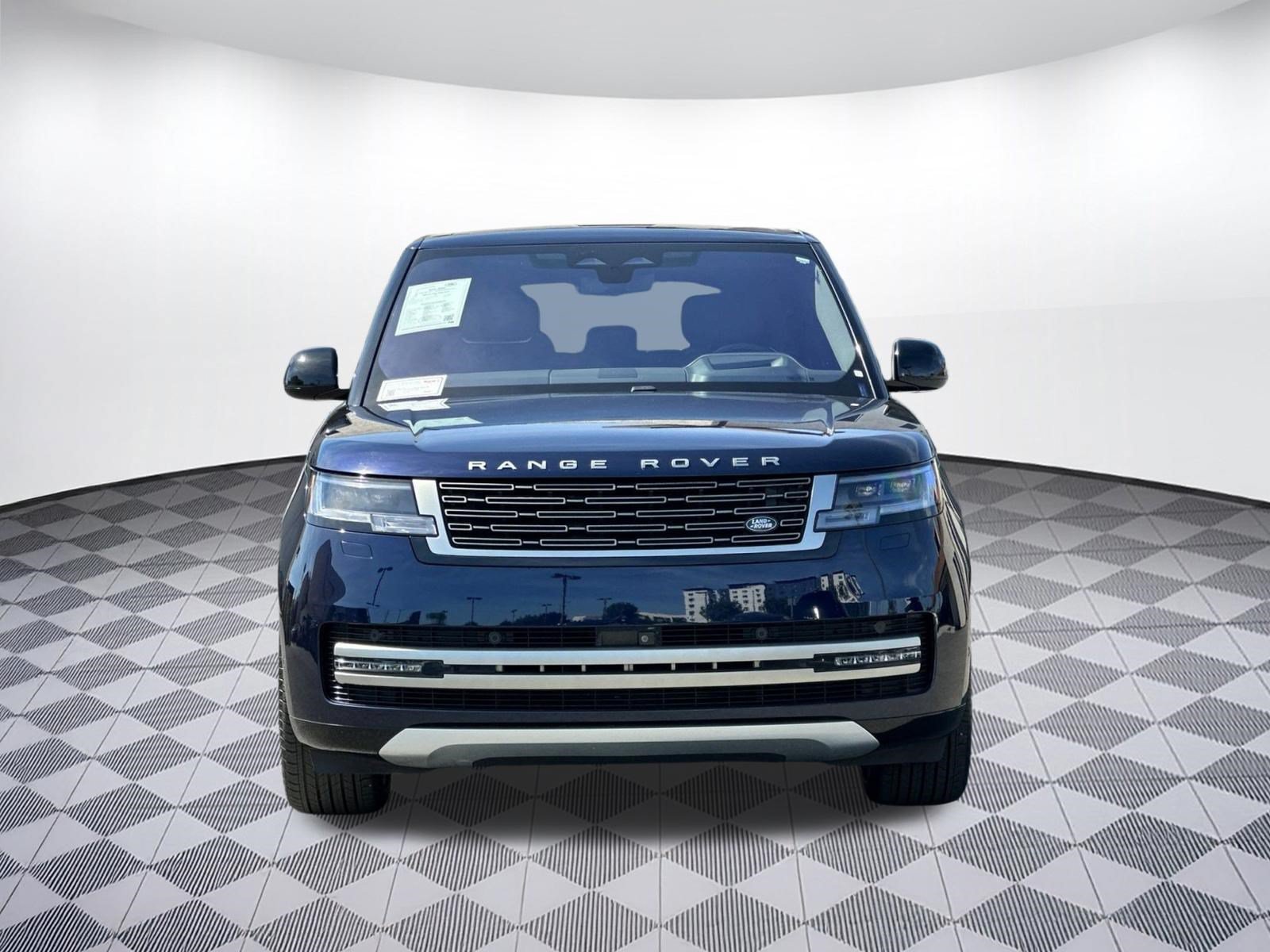 Certified 2023 Land Rover Range Rover Long Wheelbase SE AWD/4WD image 6