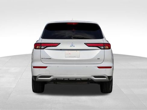 Used 2023 Mitsubishi Outlander SE FWD image 4