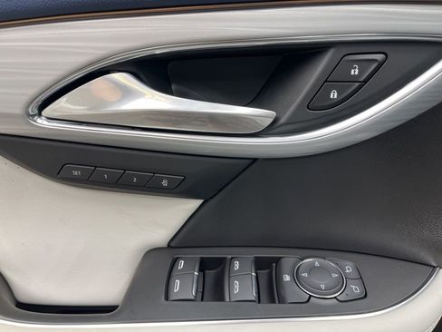 New 2026 Buick Envision Avenir image 7