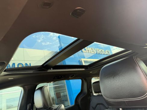 Used 2022 Chrysler Pacifica Touring-L w/ S Appearance Package image 38