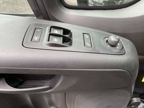 Used 2025 RAM ProMaster 3500 w/ Quick Order Package 22H SLT+ FWD image 31