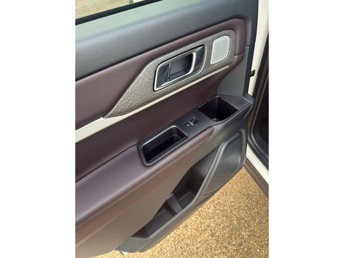 New 2026 Ford Explorer Platinum RWD image 27