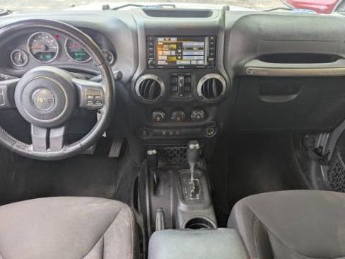 Used 2015 Jeep Wrangler Unlimited Sport w/ Quick Order Package 24S AWD/4WD image 16