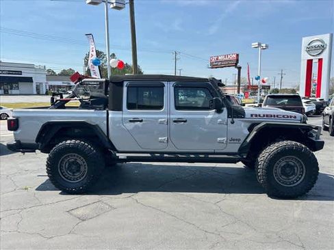 Used 2020 Jeep Gladiator Rubicon w/ Trailer Tow Package image 2