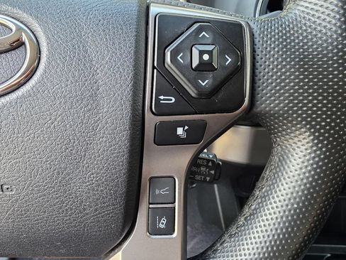 Used 2022 Toyota Tacoma SR5 w/ Technology Package RWD image 21