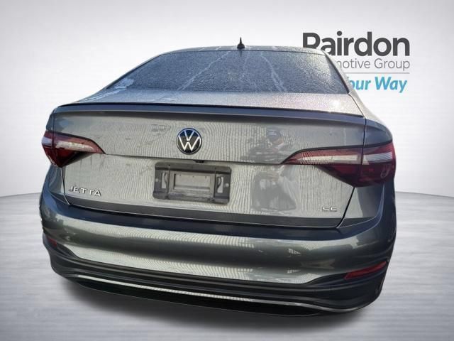 Used 2024 Volkswagen Jetta SE FWD image 9