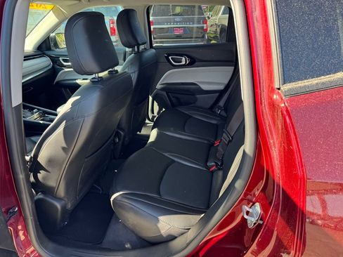 Used 2022 Jeep Compass Limited AWD/4WD image 6