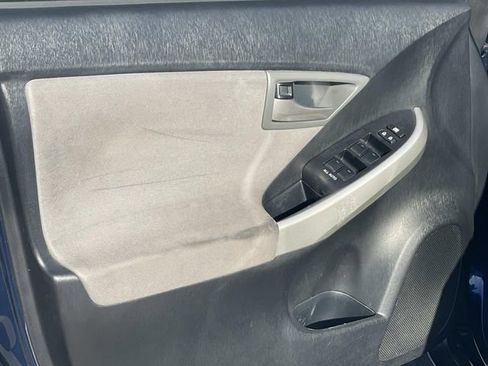 Used 2015 Toyota Prius Three image 18