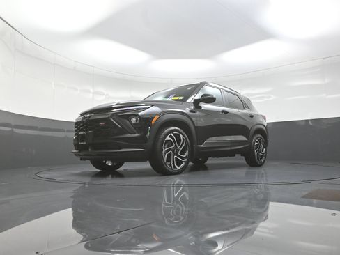 Used 2024 Chevrolet TrailBlazer RS w/ Convenience Package AWD/4WD image 11