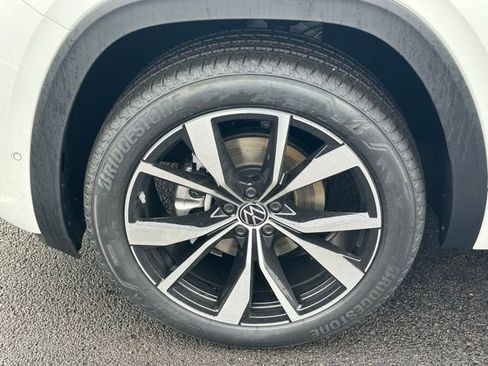 New 2026 Volkswagen Atlas SEL Premium R-Line image 10