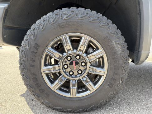 Used 2024 GMC Sierra 1500 AT4X AWD/4WD image 6
