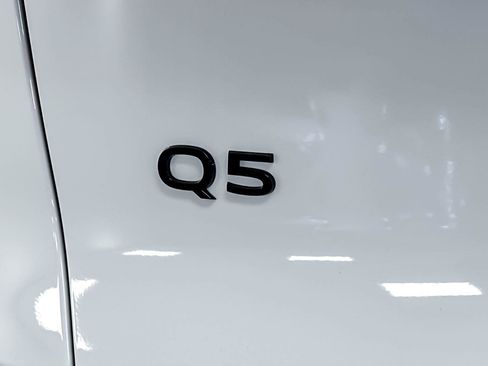 Certified 2025 Audi Q5 Premium Plus w/ Premium Plus image 27
