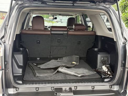 Used 2016 Toyota 4Runner Limited AWD/4WD image 25