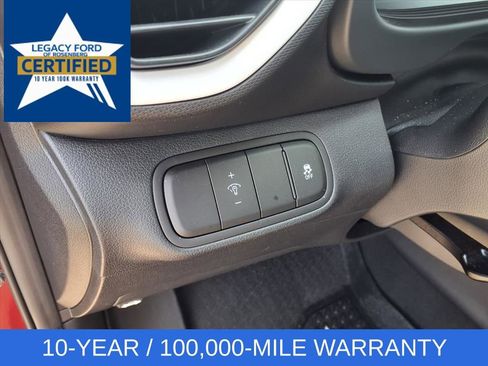 Used 2024 Hyundai Venue Limited image 24