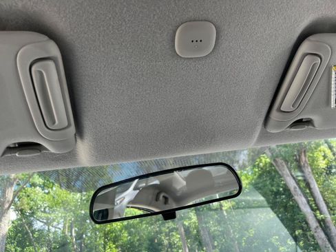 Used 2017 Nissan Versa S FWD image 35