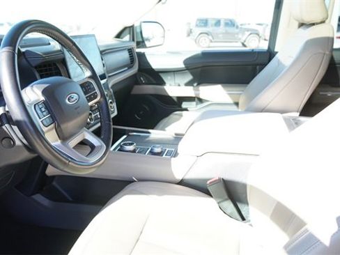Used 2024 Ford Expedition Max Limited image 21