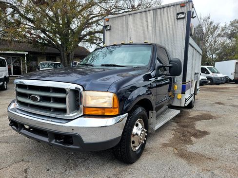 Used 2000 Ford F350 2WD Regular Cab DRW Super Duty image 4