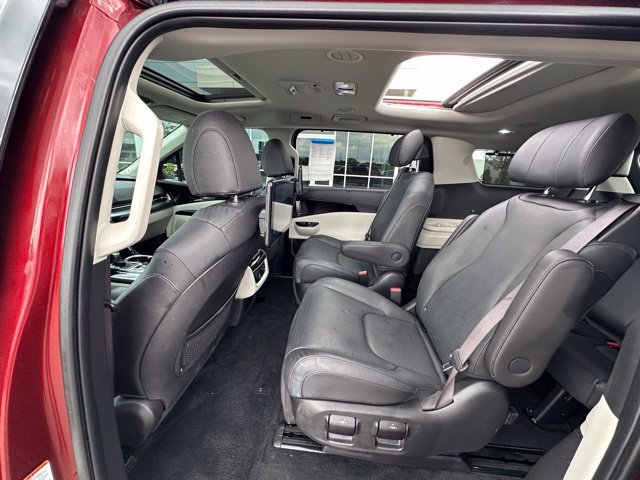Used 2023 Kia Carnival SX Prestige FWD image 17