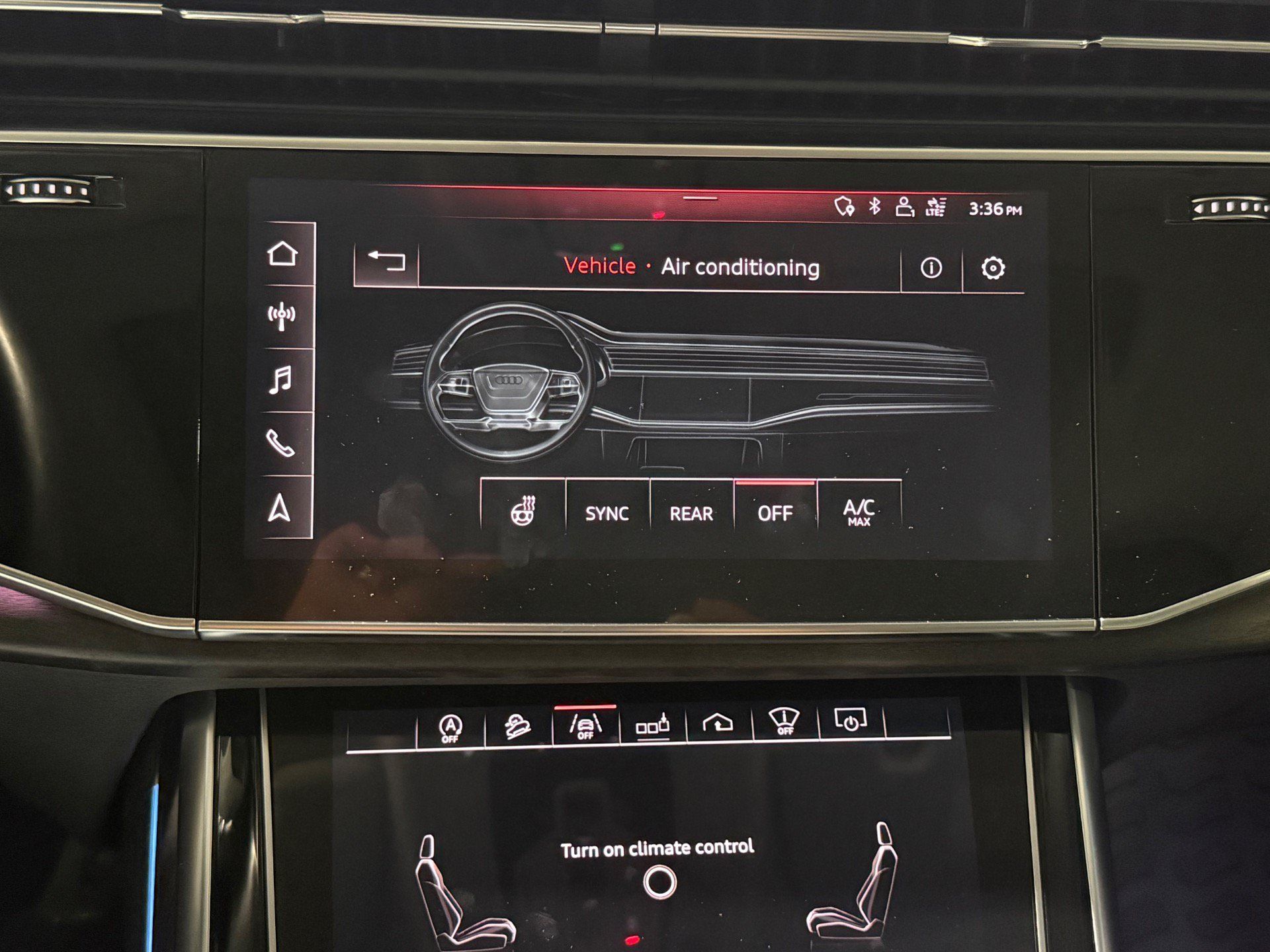 Used 2019 Audi Q8 Prestige w/ Luxury Package AWD/4WD image 36
