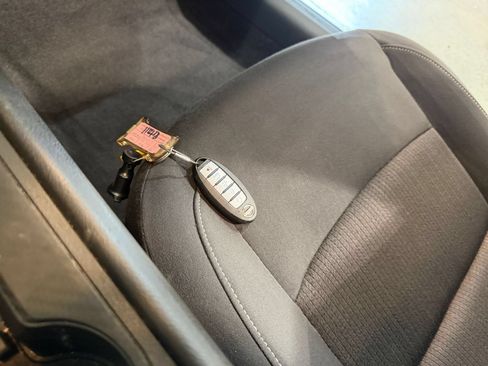 Used 2025 Nissan Altima 2.5 SV FWD image 21