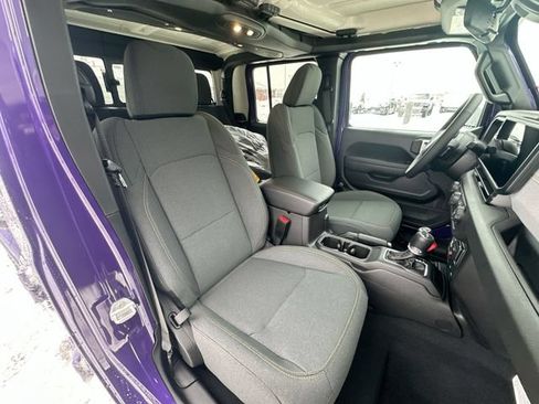 New 2026 Jeep Gladiator Sport AWD/4WD image 25