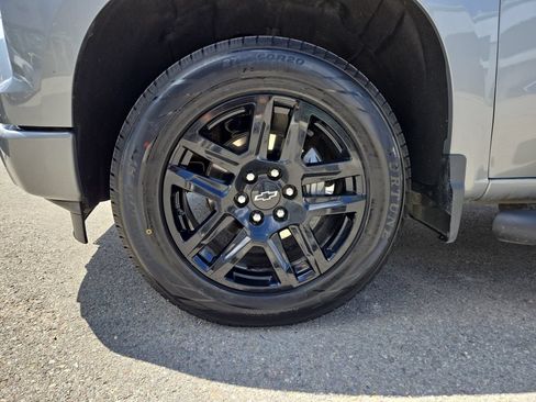 Used 2024 Chevrolet Silverado 1500 Custom w/ Turbomax Blackout Package AWD/4WD image 10