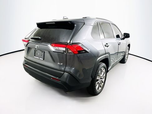 Used 2021 Toyota RAV4 XLE Premium FWD image 3