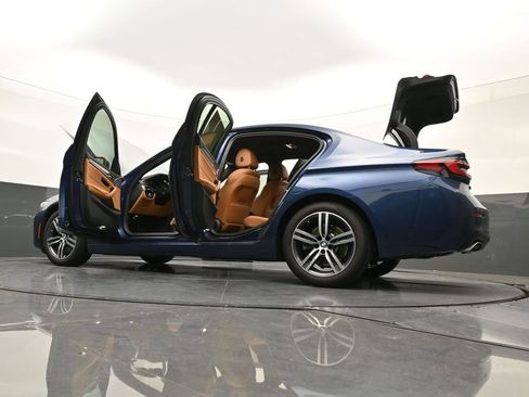 Used 2022 BMW 530i xDrive w/ Convenience Package image 40