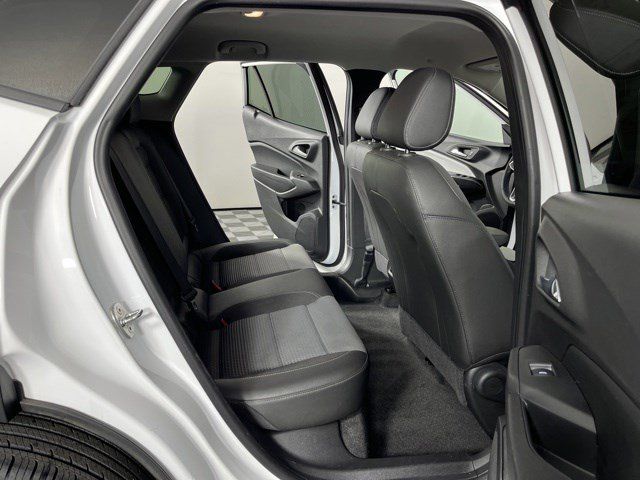 Used 2024 Chevrolet Trax LT w/ Driver Confidence Package FWD image 39