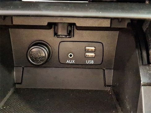 Used 2018 Subaru Outback 2.5i Limited image 25