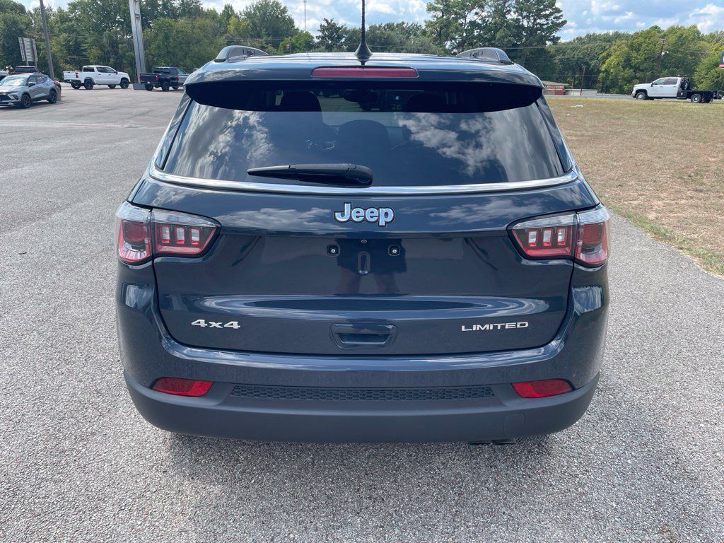 Used 2018 Jeep Compass Limited AWD/4WD image 5