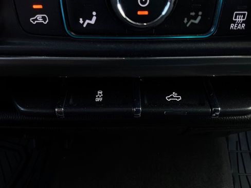 Used 2018 Chevrolet Silverado 1500 LT w/ All Star Edition AWD/4WD image 27