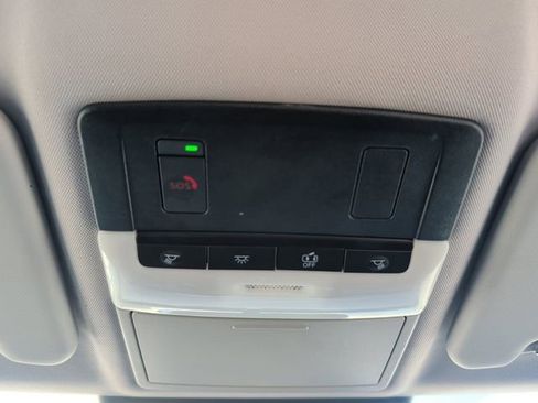 Used 2024 Mitsubishi Outlander SE image 7