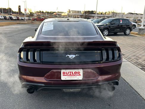 Used 2018 Ford Mustang Coupe w/ Equipment Group 101A image 4