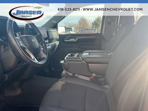 Used 2022 Chevrolet Silverado 1500 LT image 10