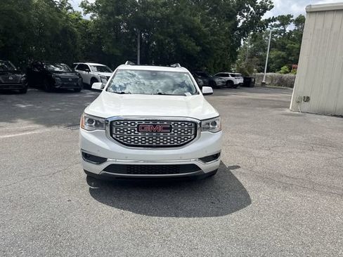 Used 2018 GMC Acadia Denali w/ Technology Package FWD image 2